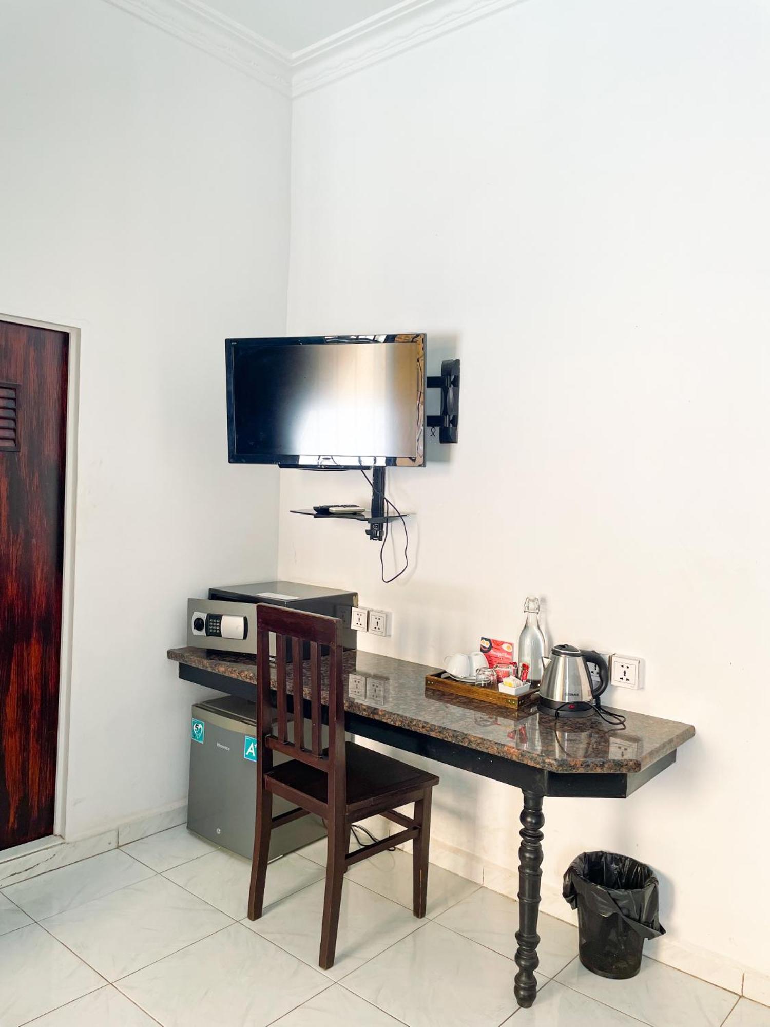 فندق Birdcage Boutique بنوم بنه المظهر الخارجي الصورة